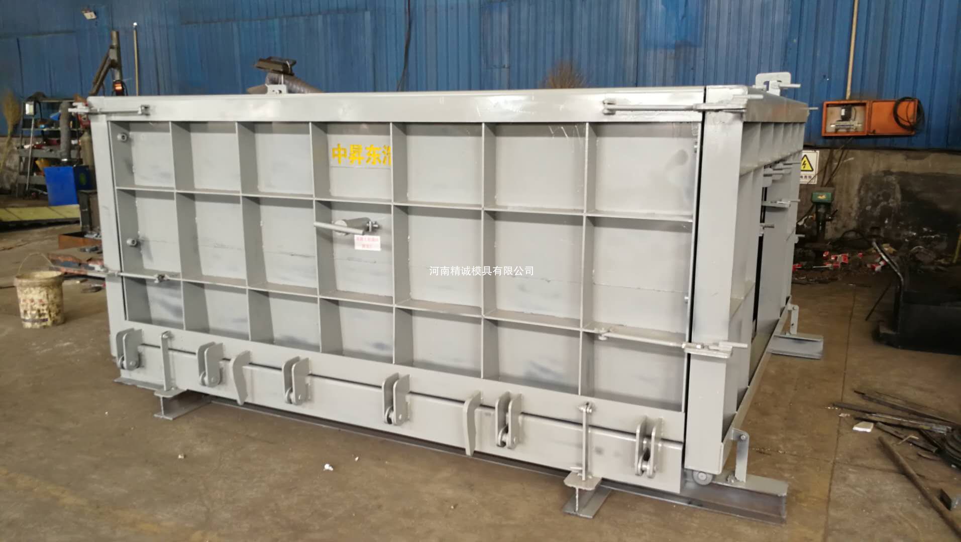 雙L型護坡模具